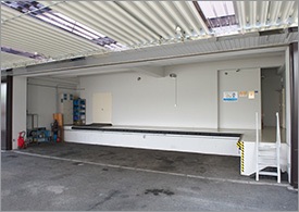 自動車分解整備作業場